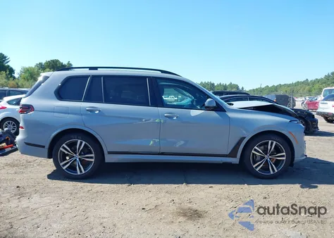 2023 BMW X7 xDrive40I из США, поврежденный, VIN 5UX23EM09P9P75828